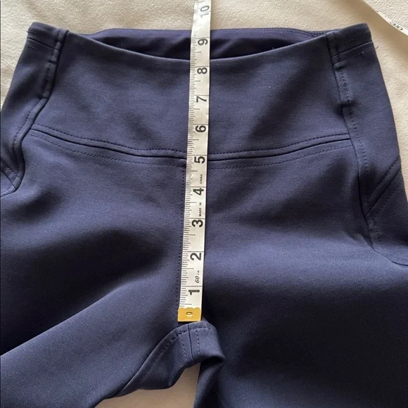 Lululemon pull-on pants - Picture 9 of 11